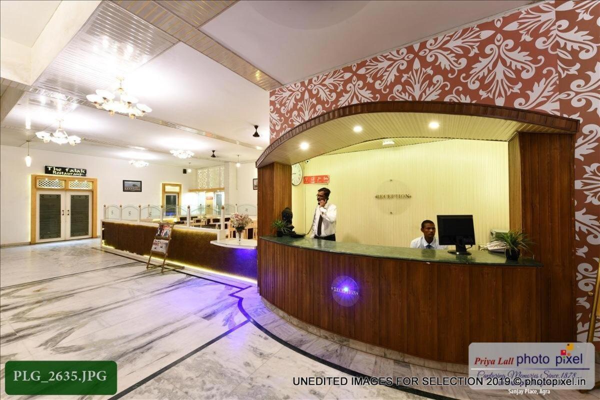 Hotel Chanakya アーグラ エクステリア 写真