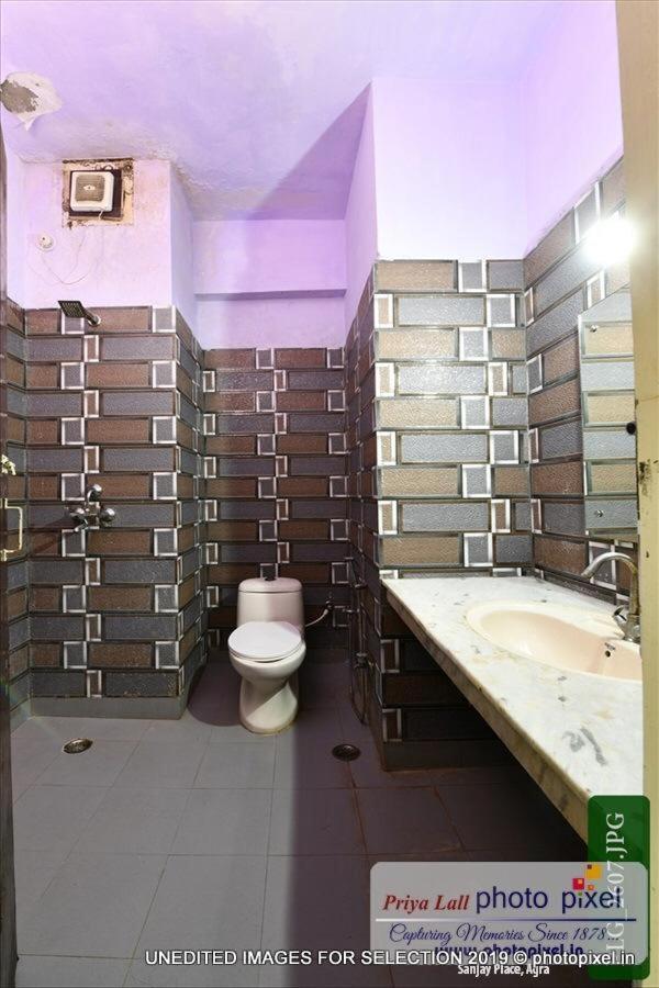Hotel Chanakya アーグラ エクステリア 写真