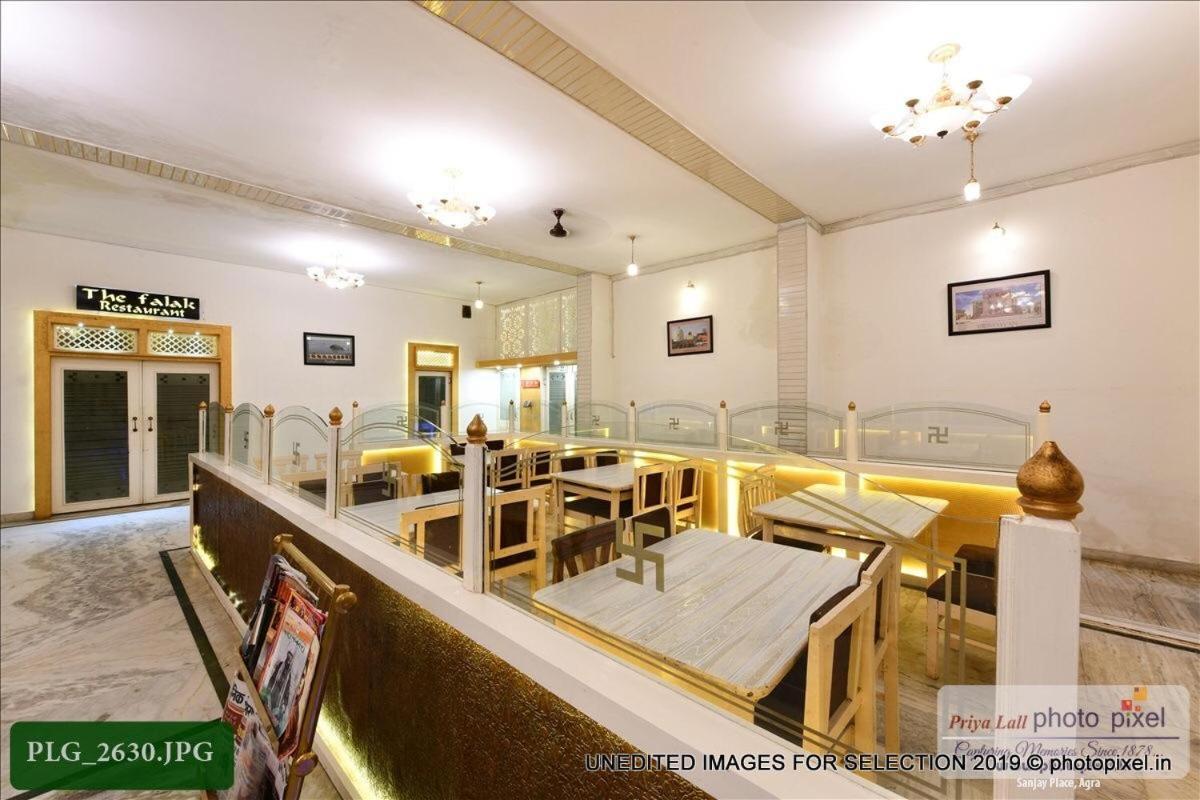 Hotel Chanakya アーグラ エクステリア 写真